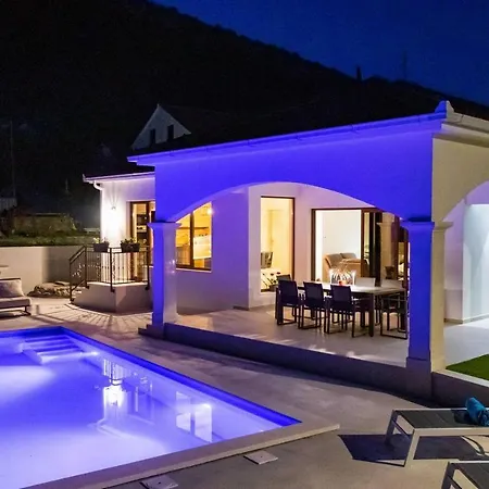 In Villa *